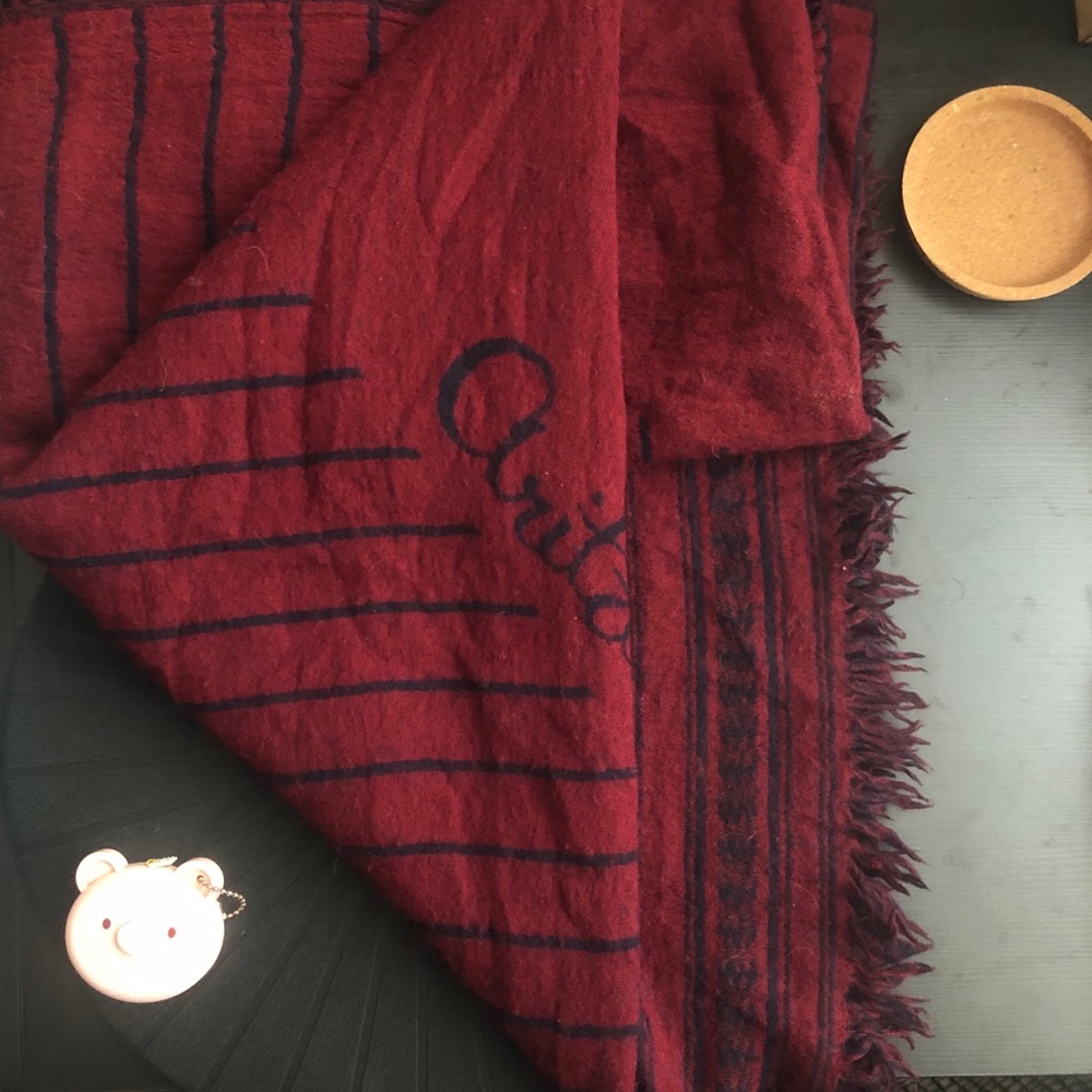 rare logo Aritzia full sz blanket reversible scarf